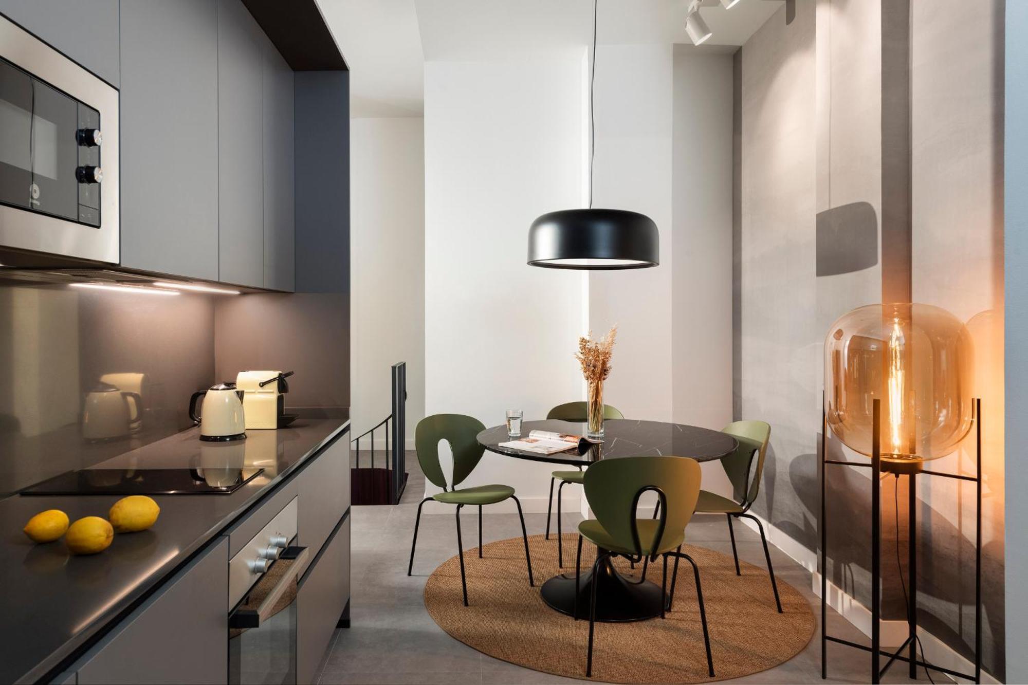 Monkeys Apartments Trastamara Billiard Room 세비야 외부 사진